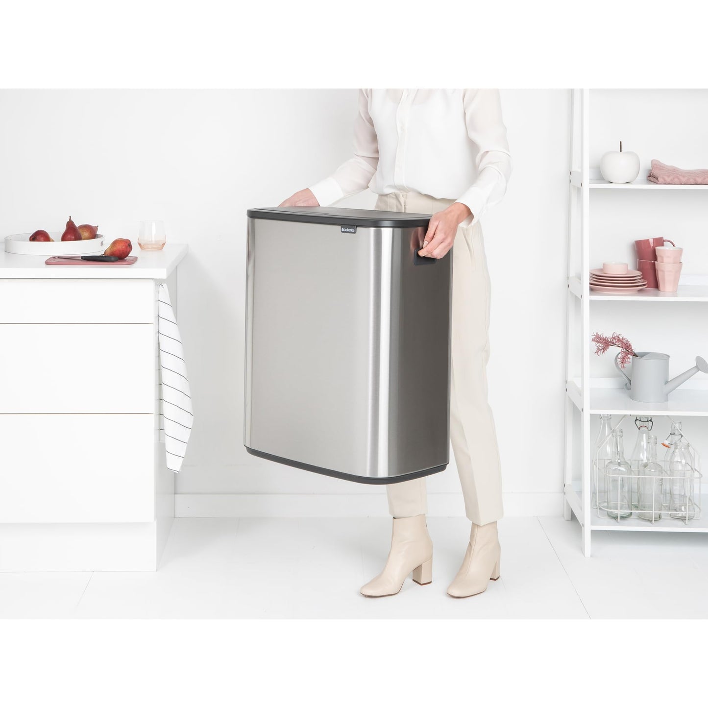Brabantia 223082 Bo Touch Abfalleimer, mit 1 x 60-Liter-Inneneimer (matter Stahl, fingerabdruckfest), Abfall- / Recyclingeimer für die Küche mit herausnehmbaren Fächern und gratis Müllbeutel